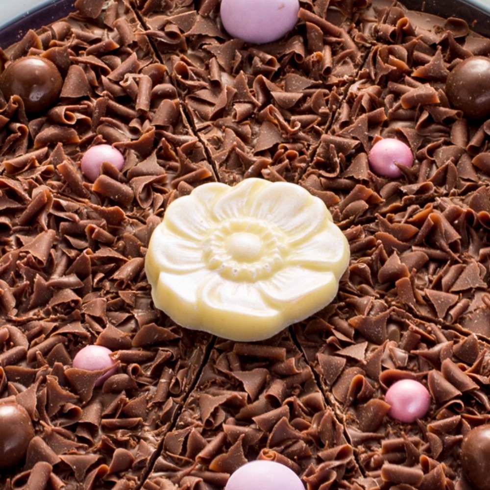 New design for 2023 - Mother's Day Flower Pizza with pink  chocol balls and white chocolate flower